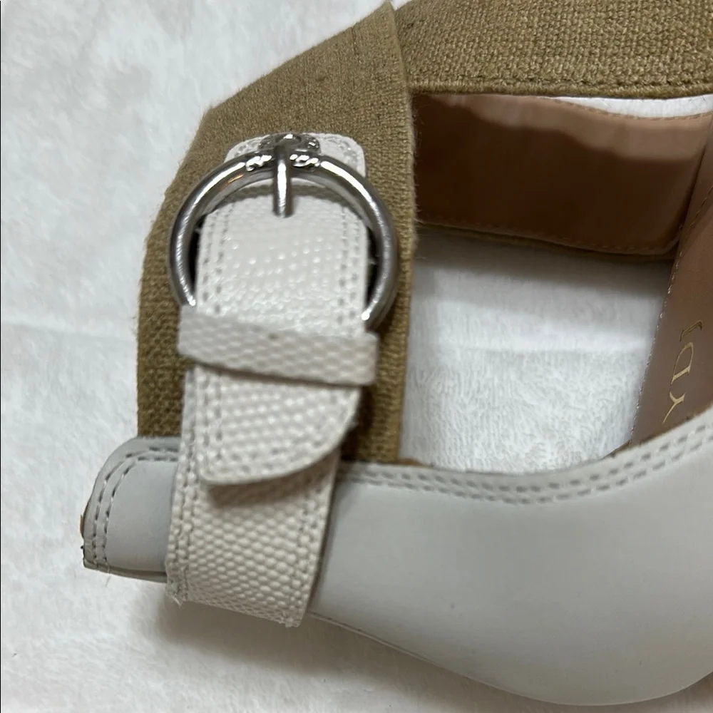 NYDJ Stylish White‎ and Tan Wedge Sandals